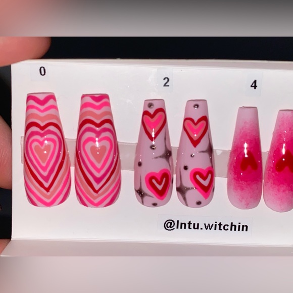 Valentine’s Day press on nails // y2k nails // Handmade // 10 sizes // 20 nails - Picture 5 of 8